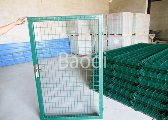 De groene pvc Gelaste Omheining van het Draadnetwerk met Poorten gemakkelijk Installatie 0,4 - 2.5m Hoogte