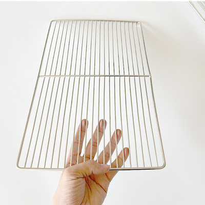 Stijlvolle en praktische BBQ-accessoire Verbeter uw barbecue-ervaring met metalen grillnetten in rechthoekige panelen