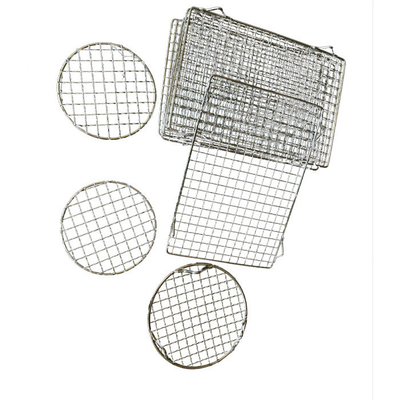 Stijlvolle en praktische BBQ-accessoire Verbeter uw barbecue-ervaring met metalen grillnetten in rechthoekige panelen