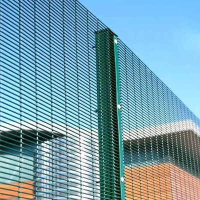 Anti-snijdende gegalvaniseerde 358 draadnet hek panelen Duurzame en knoeiwerende oplossing voor industriële commerciële locaties