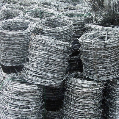 Gegalvaniseerde beveiligingsheining prikkeldraad voor landbouw en industrie 1,6 mm dradendiameter prikkeldraad punt 4 Langdurig