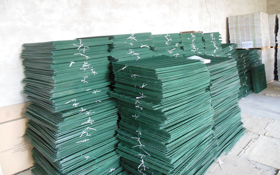 UV-beschermde draadnetcompostbak met poeder-vinyl-gecoate oppervlakte en alle weersomstandigheden buiten RAL6005 Groen