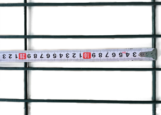 Metalen raam tralies poorten Decoratieve PVC-gecoate draadnetbarrière voor buitenruimten
