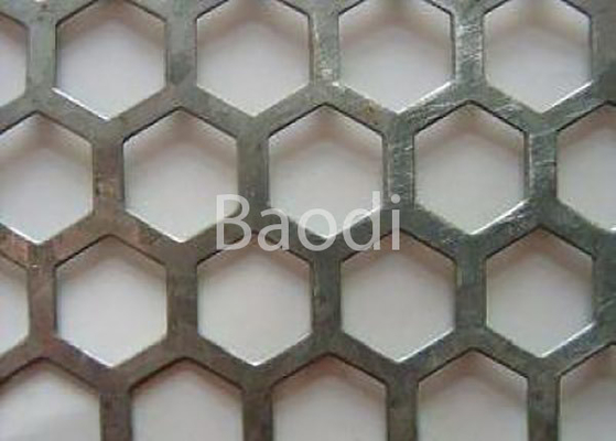 Het hexagonale Gatenscherm galvaniseerde 1.5m x 3m Geperforeerd Staalnetwerk